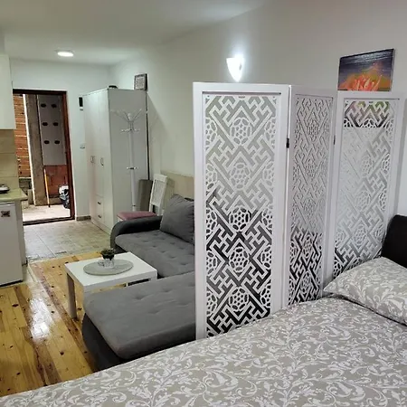 Lotos Apartment Kaludjerske Bare