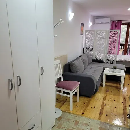 Lotos Apartment Kaludjerske Bare